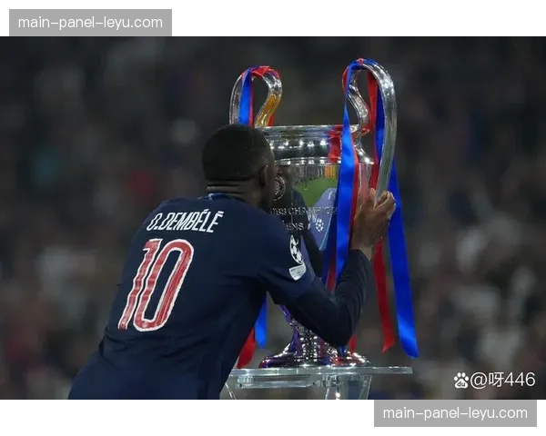 巴黎圣日耳曼主场5-0血洗马赛，登贝莱梅开二度，国家德比一边倒