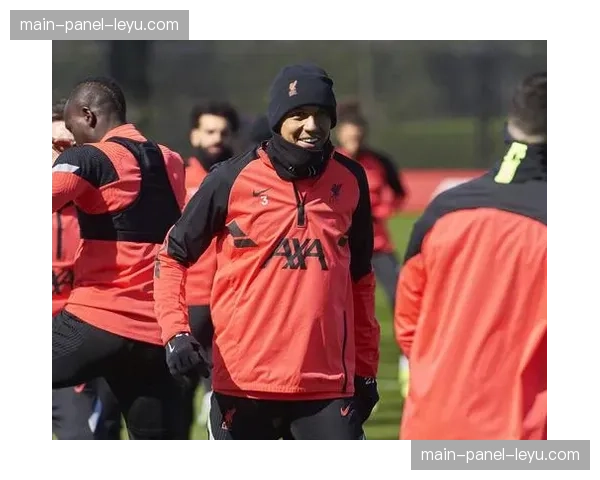 科技侧记：欧冠比赛中首次测试球员微型传感器，实时监测负荷与伤病风险