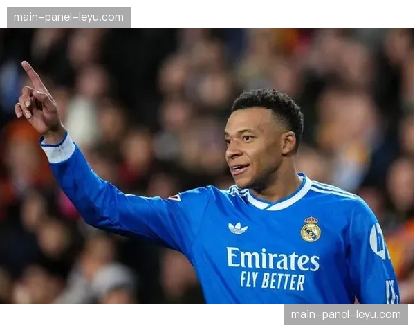 独家：姆巴佩因轻微腿筋伤势缺席合练，出战欧冠四强首回合存疑